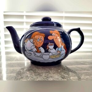VINTAGE TETLEY TEA POT TEA FOLK